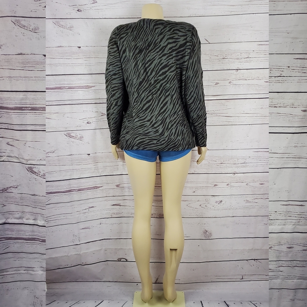 sag harbor animal print large cardigan - Picture 3 of 7